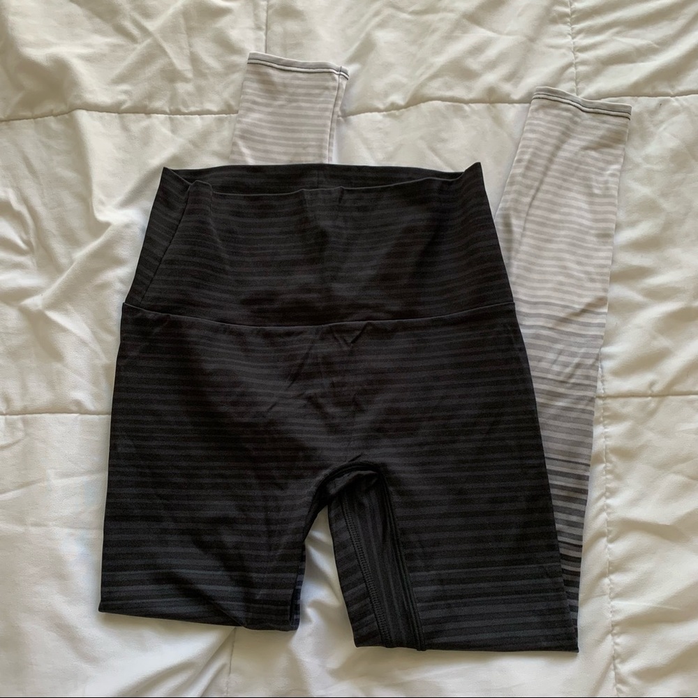 K-DEER | Sneaker Length Leggings